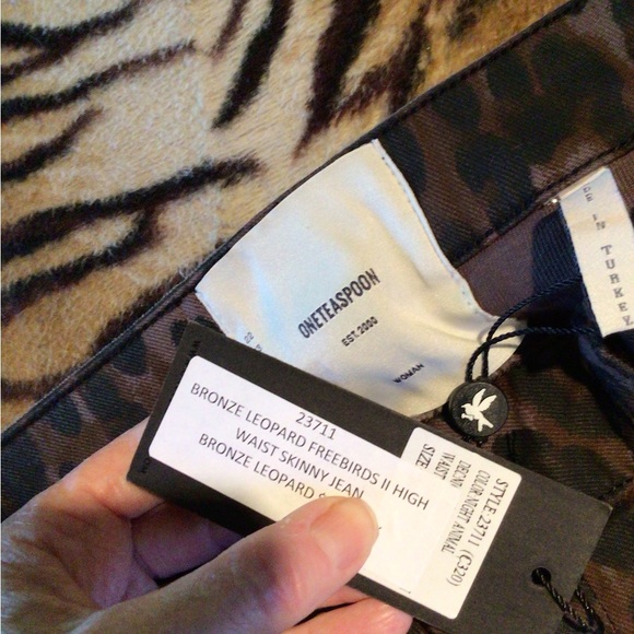 NEW! ♥️Hp! ♥️One teaspoon Freebirds II bronze leopard skinnies - Picture 7 of 8